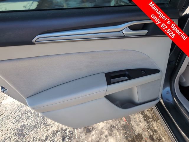 Used 2018 Ford Fusion SE image 10