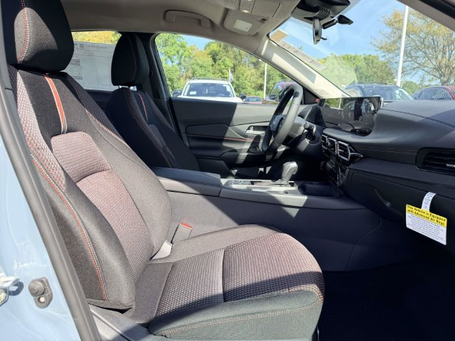 New 2027 Nissan Sentra SR w/ Floor Mat Package FWD image 10