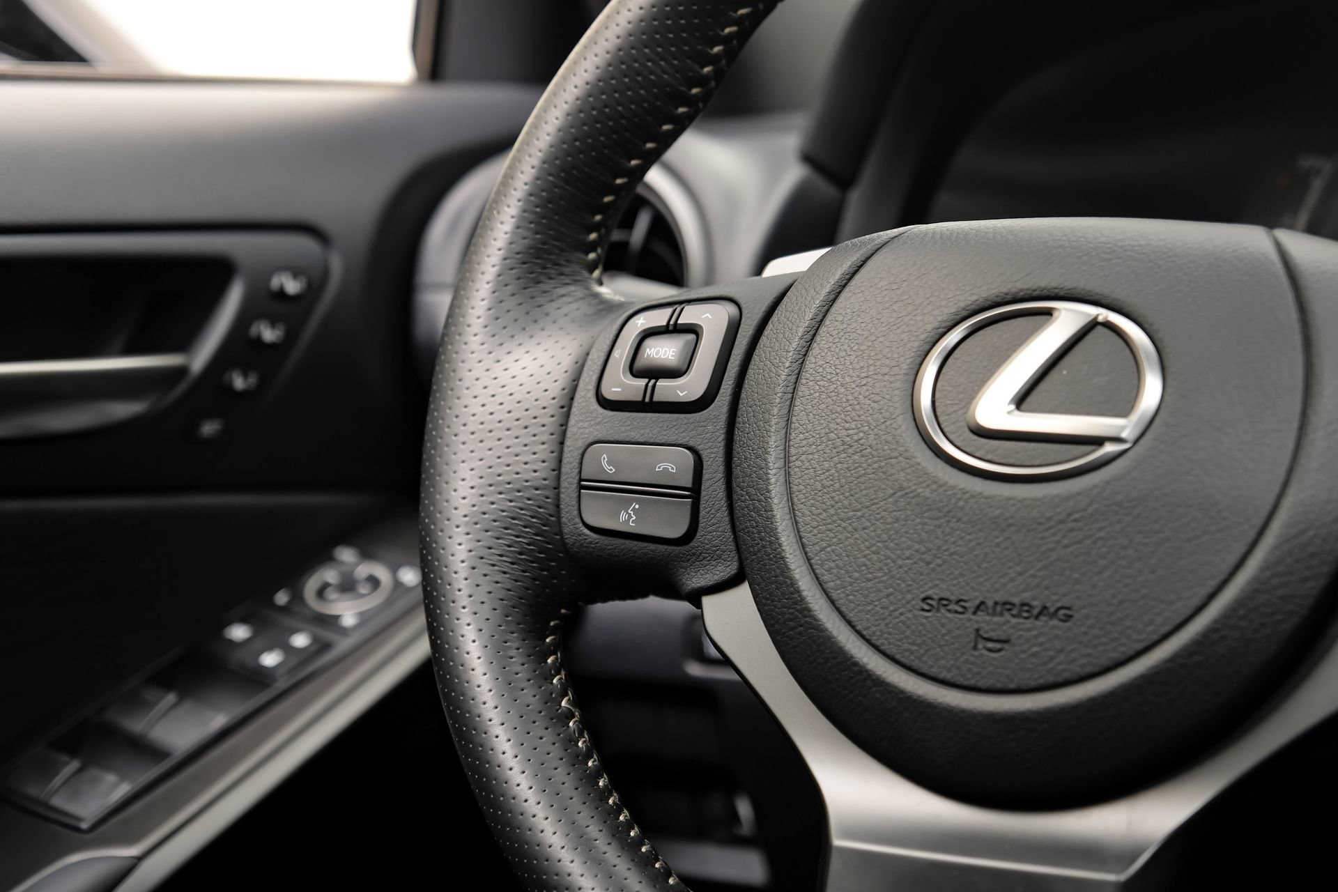 Used 2025 Lexus IS 350 F Sport w/ Navigation Package RWD image 22