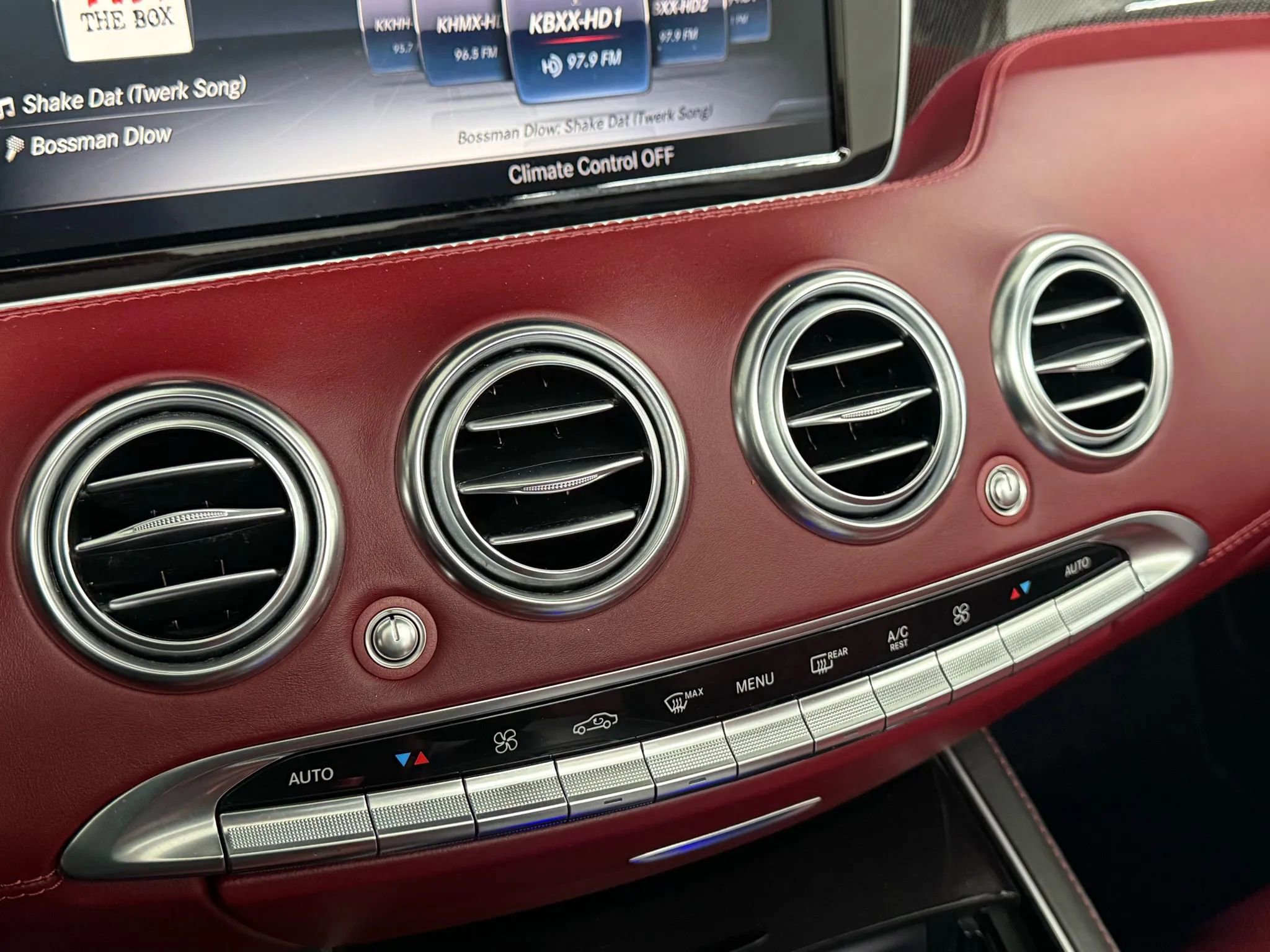 Used 2017 Mercedes-Benz S 63 AMG 4MATIC Cabriolet image 25