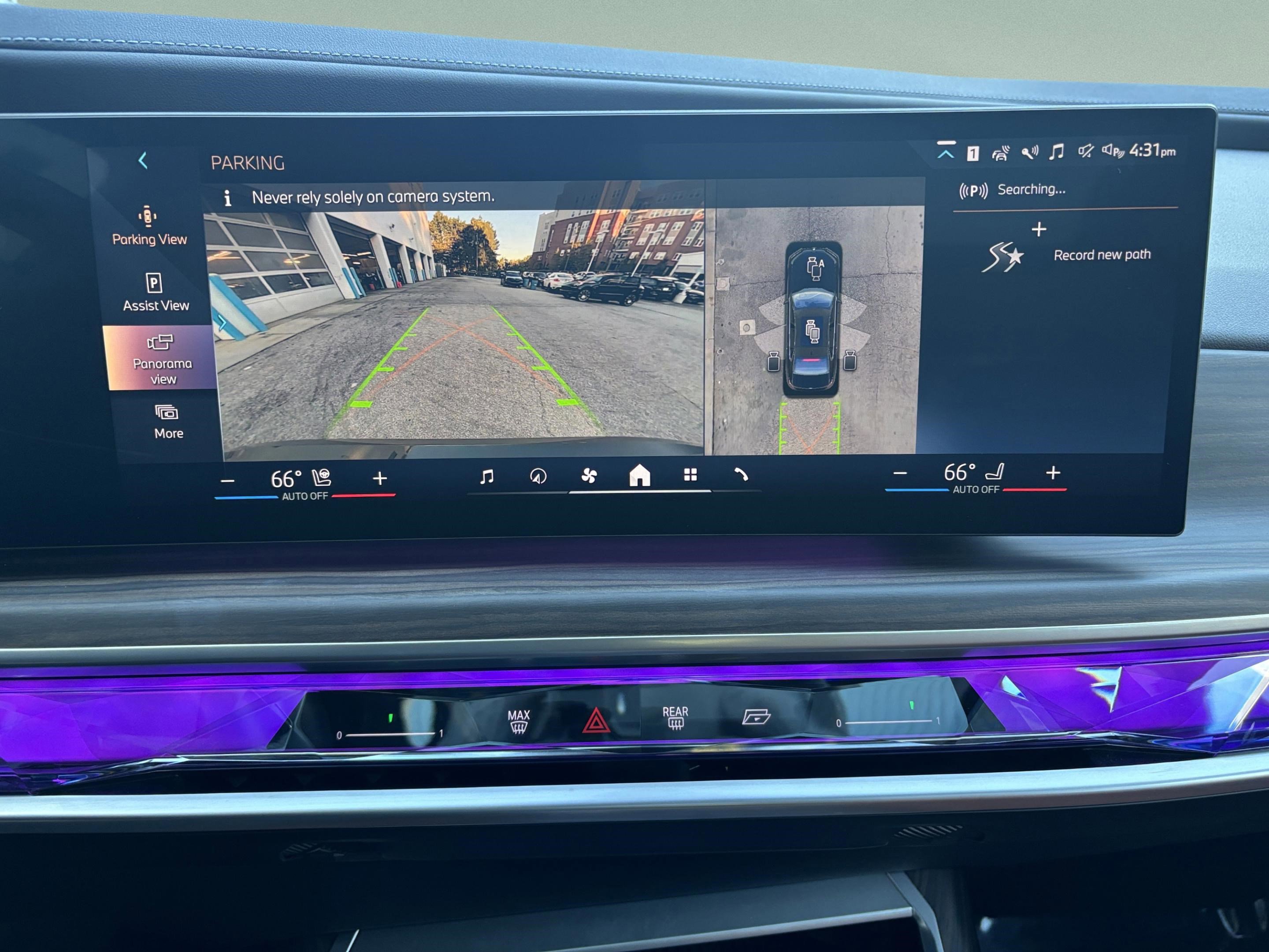 Used 2024 BMW i7 eDrive50 w/ Executive Package image 17