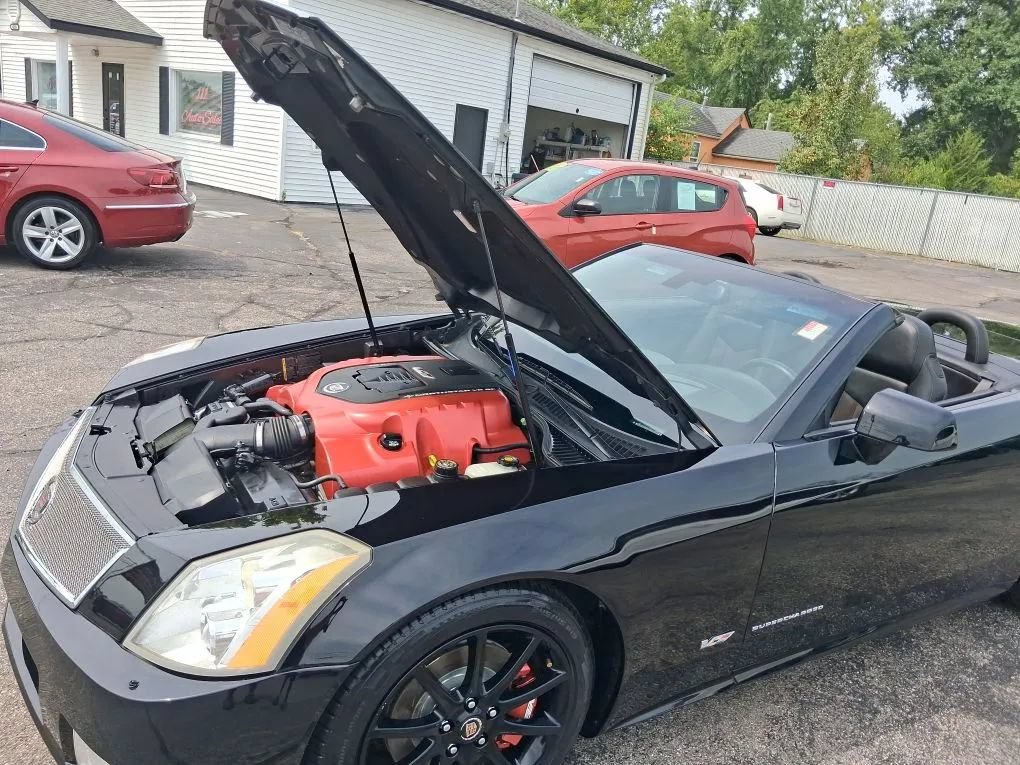 Used 2006 Cadillac XLR V RWD image 54