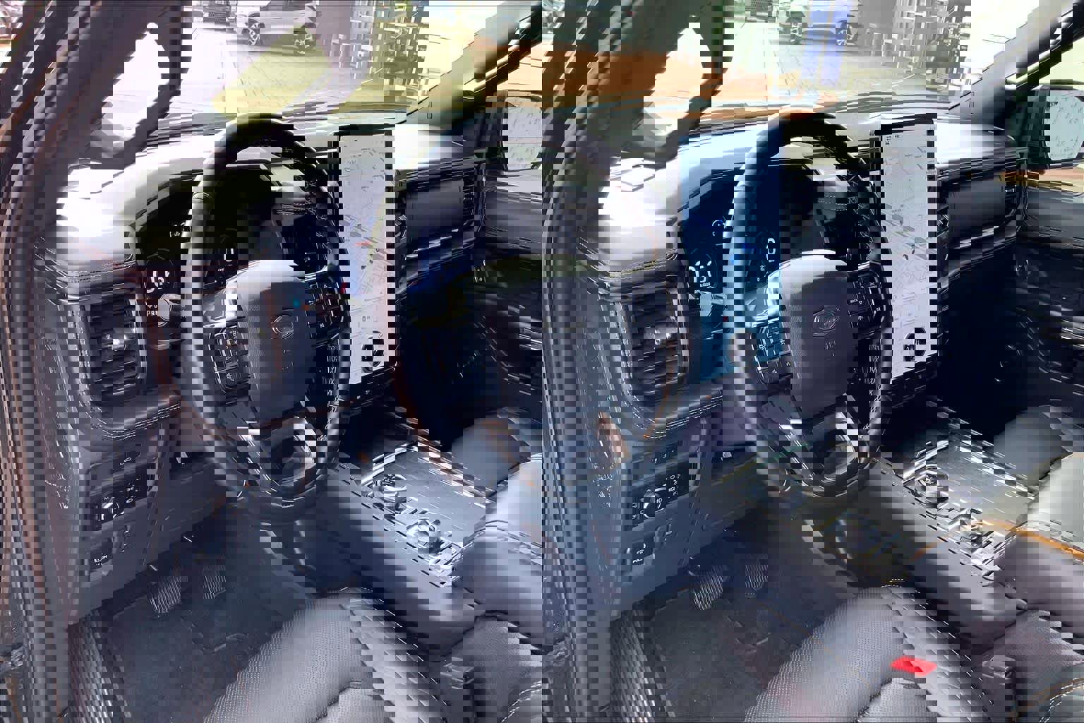 Used 2023 Ford Expedition Platinum AWD/4WD image 18