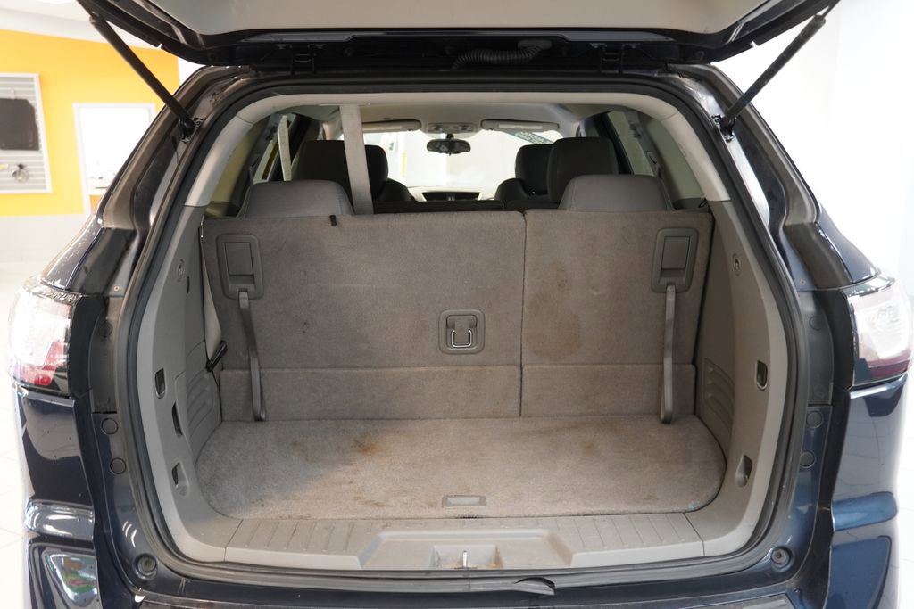 Used 2017 Chevrolet Traverse LS FWD image 12