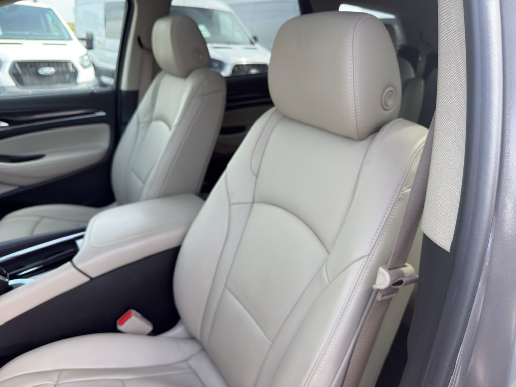 Used 2019 Buick Enclave Essence AWD/4WD image 14