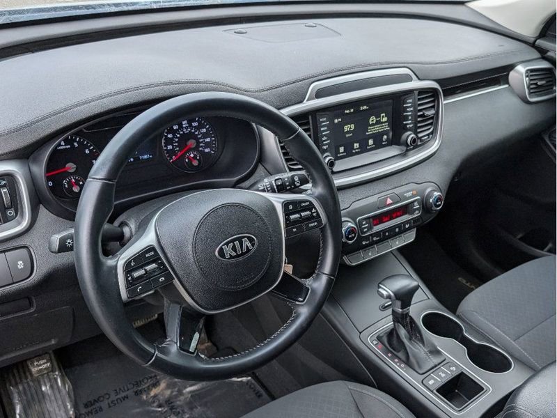 Used 2019 Kia Sorento S image 18