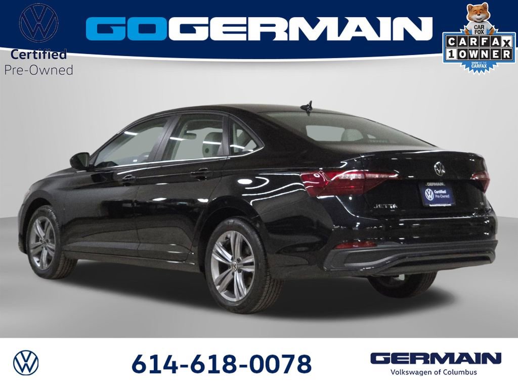 Used 2024 Volkswagen Jetta SE FWD image 11