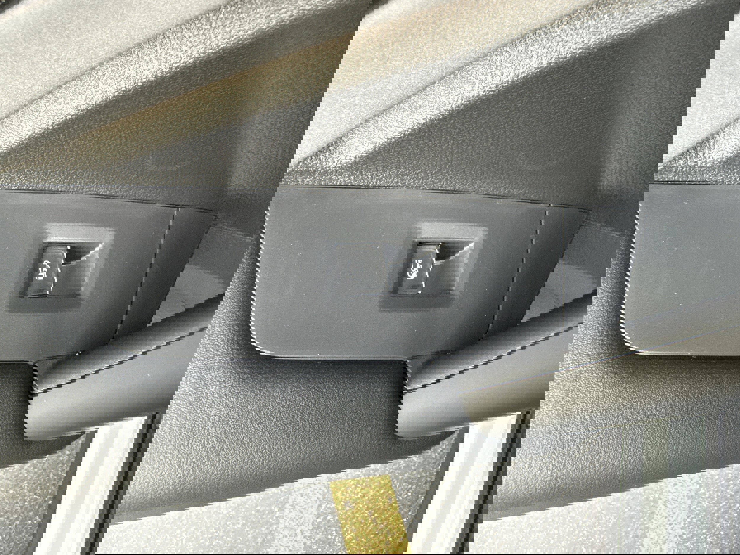 New 2025 Volkswagen Tiguan SE image 19