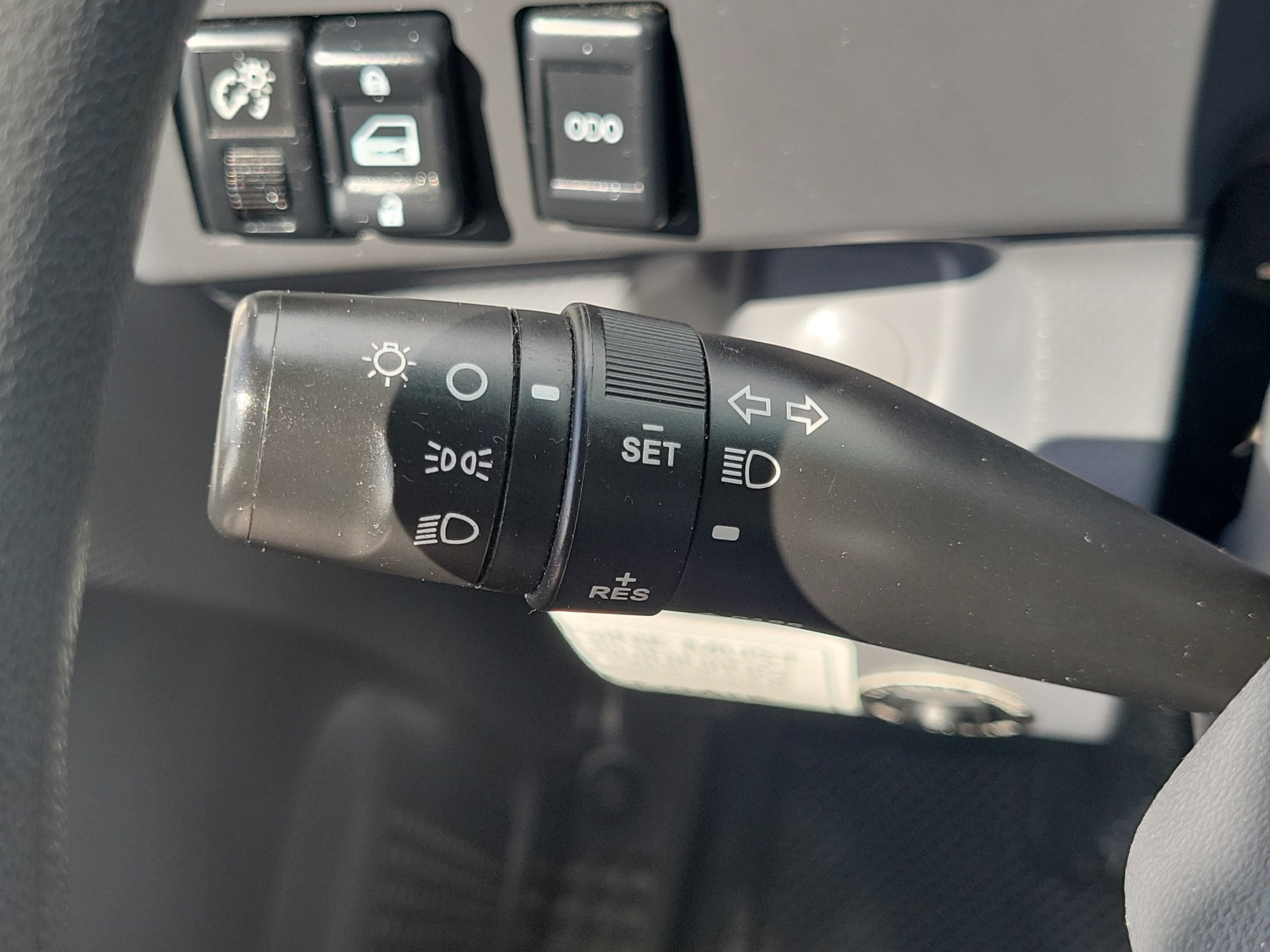 Used 2021 Isuzu NPR RWD image 27