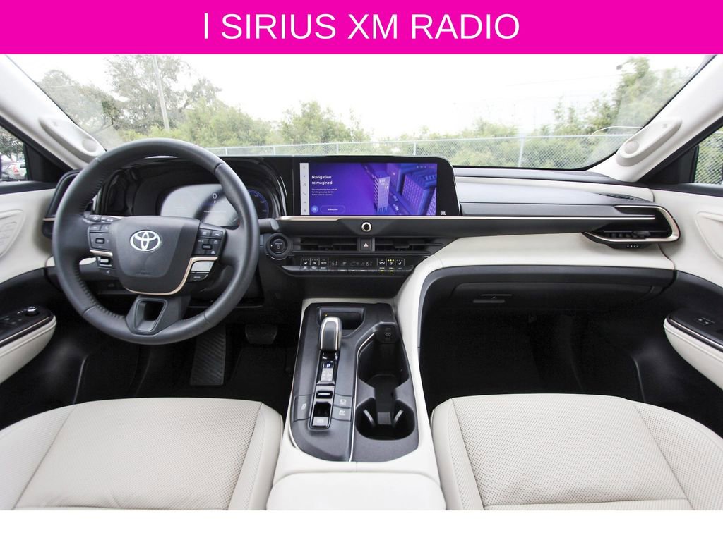 Used 2023 Toyota Crown Limited image 11