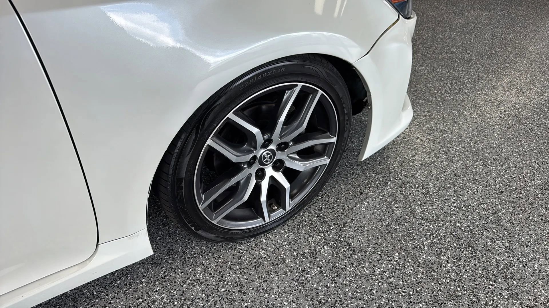 Used 2015 Scion tC FWD image 25