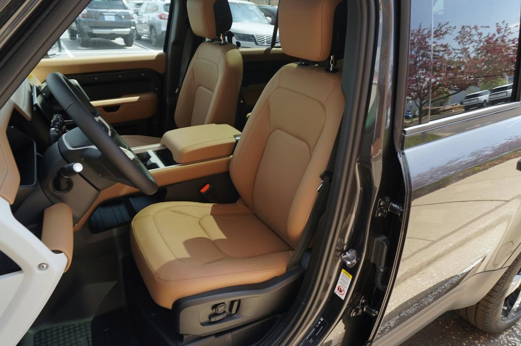 Certified 2026 Land Rover Defender 110 S AWD/4WD image 13