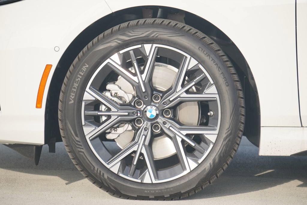 Used 2026 BMW 228i w/ Technology Package FWD image 5