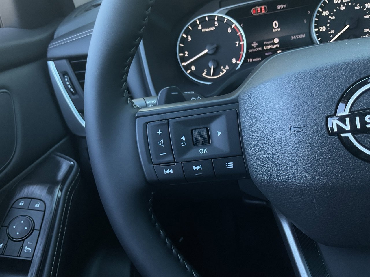 New 2027 Nissan Rogue Dark Armor AWD/4WD image 35
