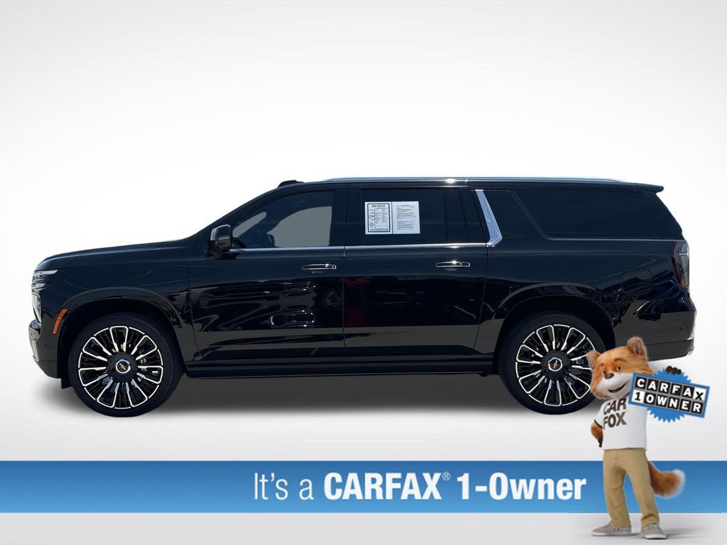 Used 2026 Chevrolet Suburban High Country AWD/4WD image 3