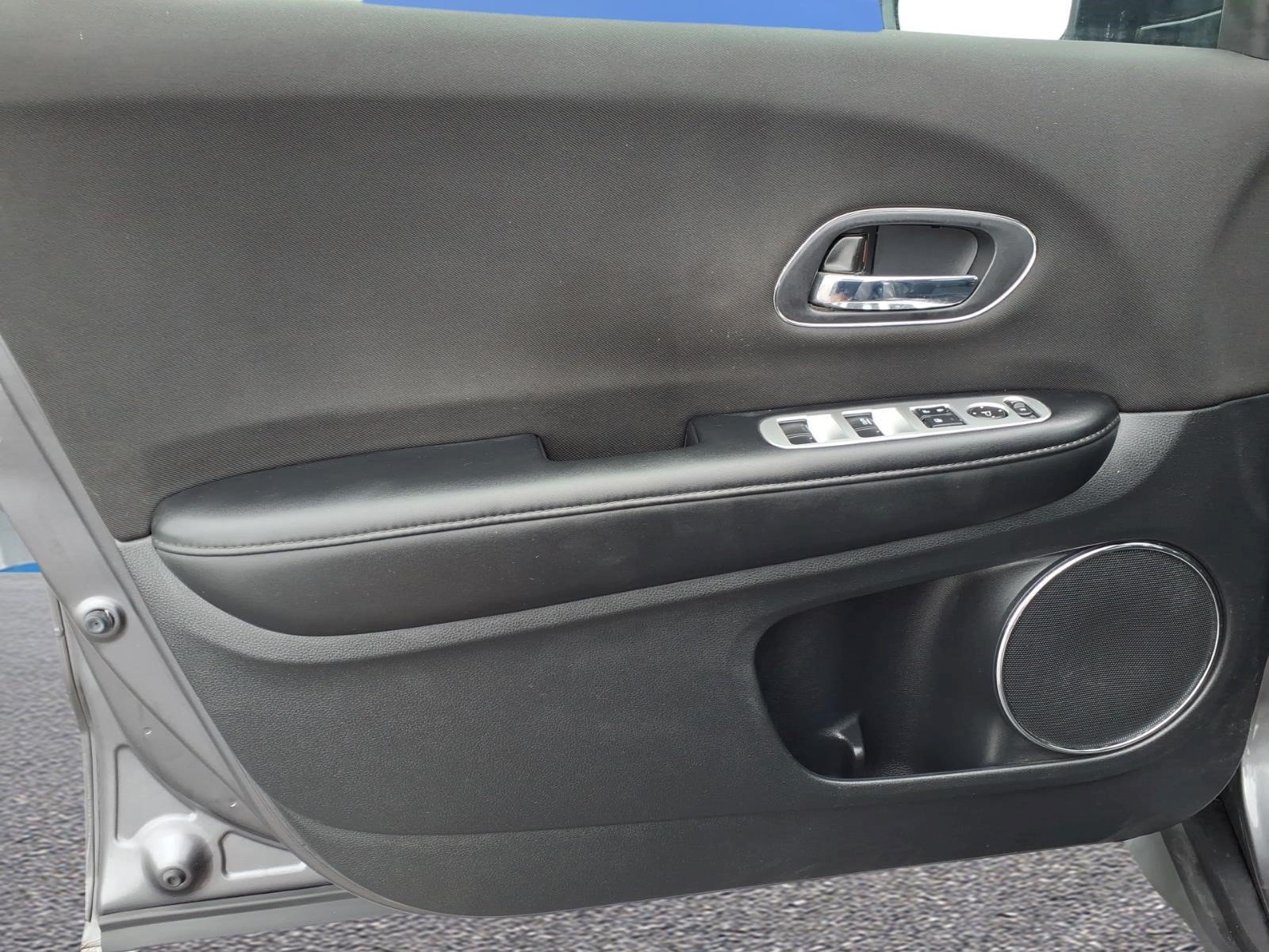 Certified 2018 Honda HR-V EX image 16
