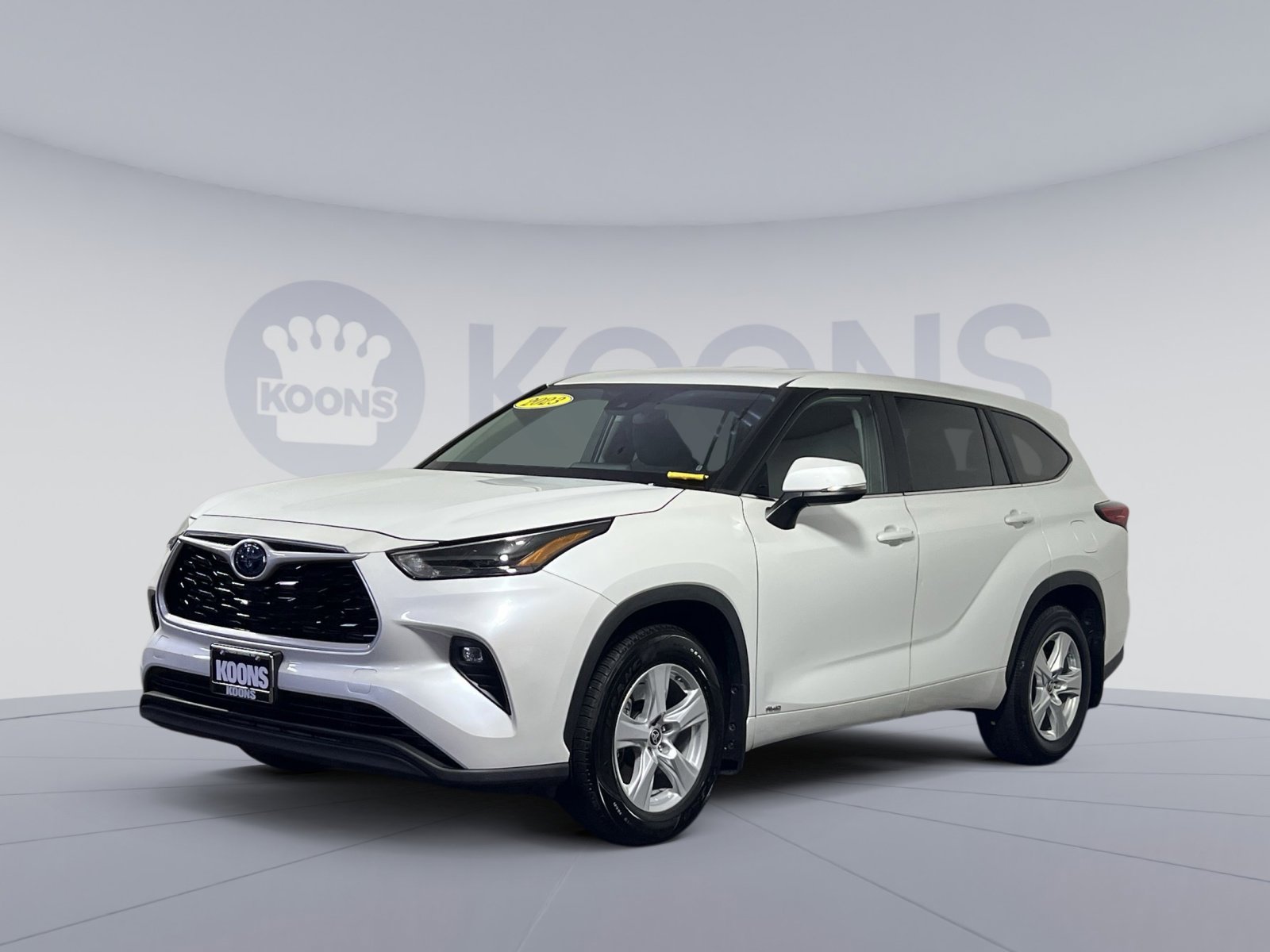 Used 2023 Toyota Highlander LE