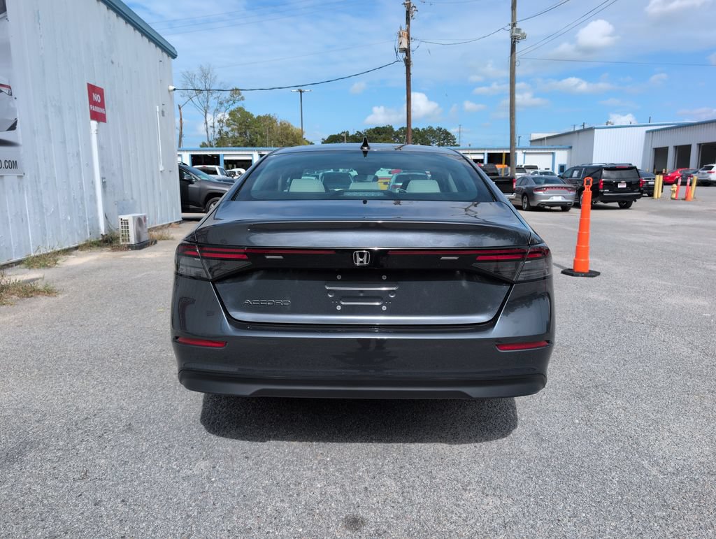 Used 2025 Honda Accord SE image 7