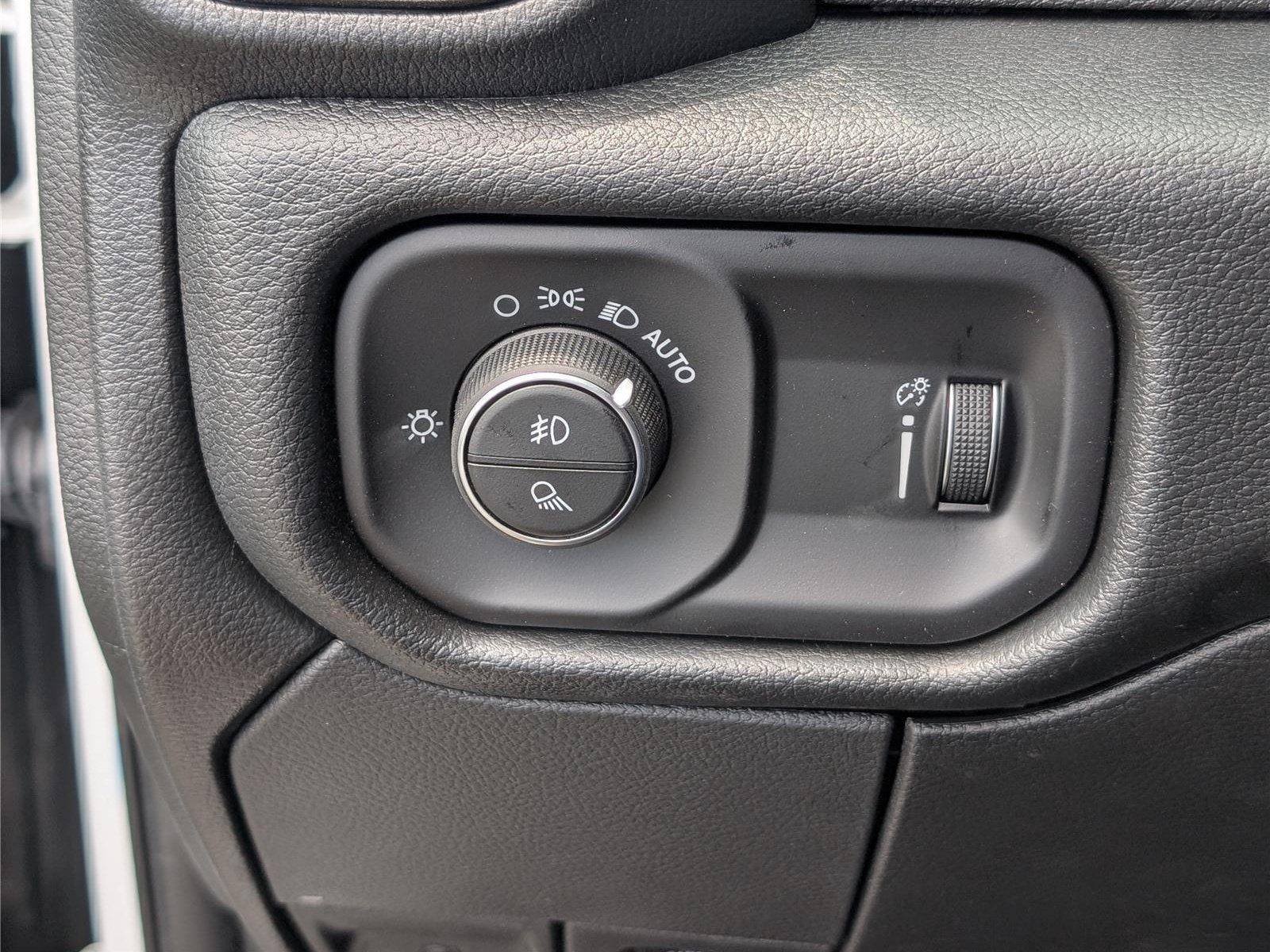 New 2026 RAM 3500 Tradesman AWD/4WD image 15