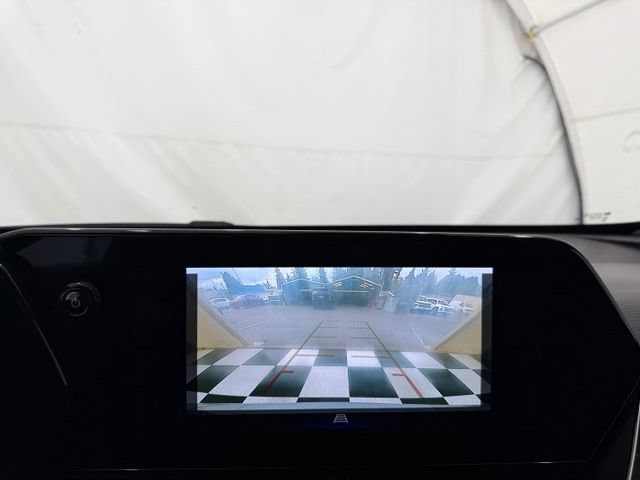 Used 2025 Chevrolet Trax LT FWD image 33