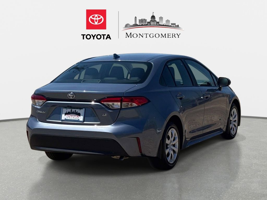 Used 2025 Toyota Corolla LE image 3