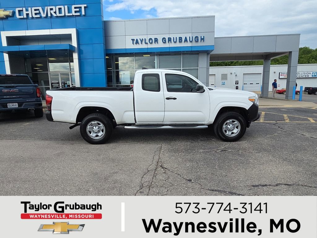 Used 2018 Toyota Tacoma SR AWD/4WD image 1