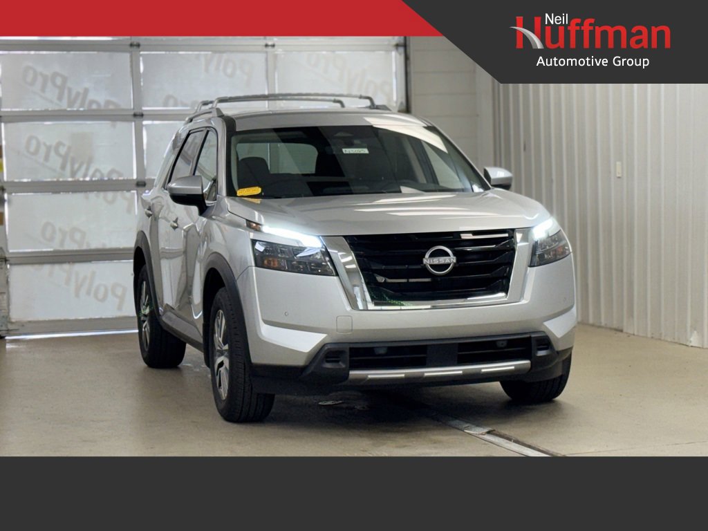 New 2025 Nissan Pathfinder SL