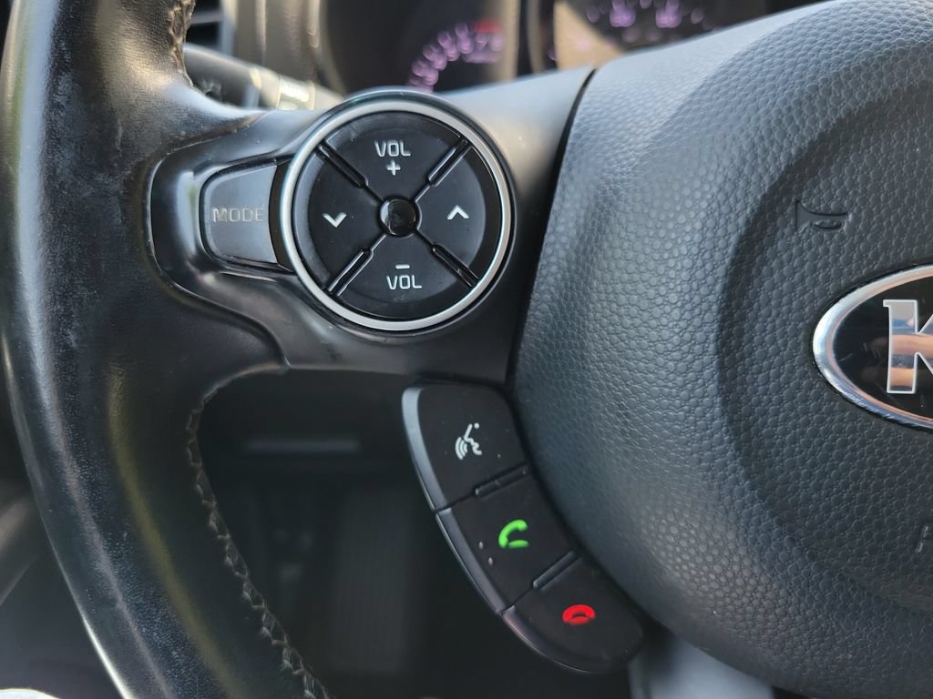 Used 2017 Kia Soul + w/ Designer's Package FWD image 19