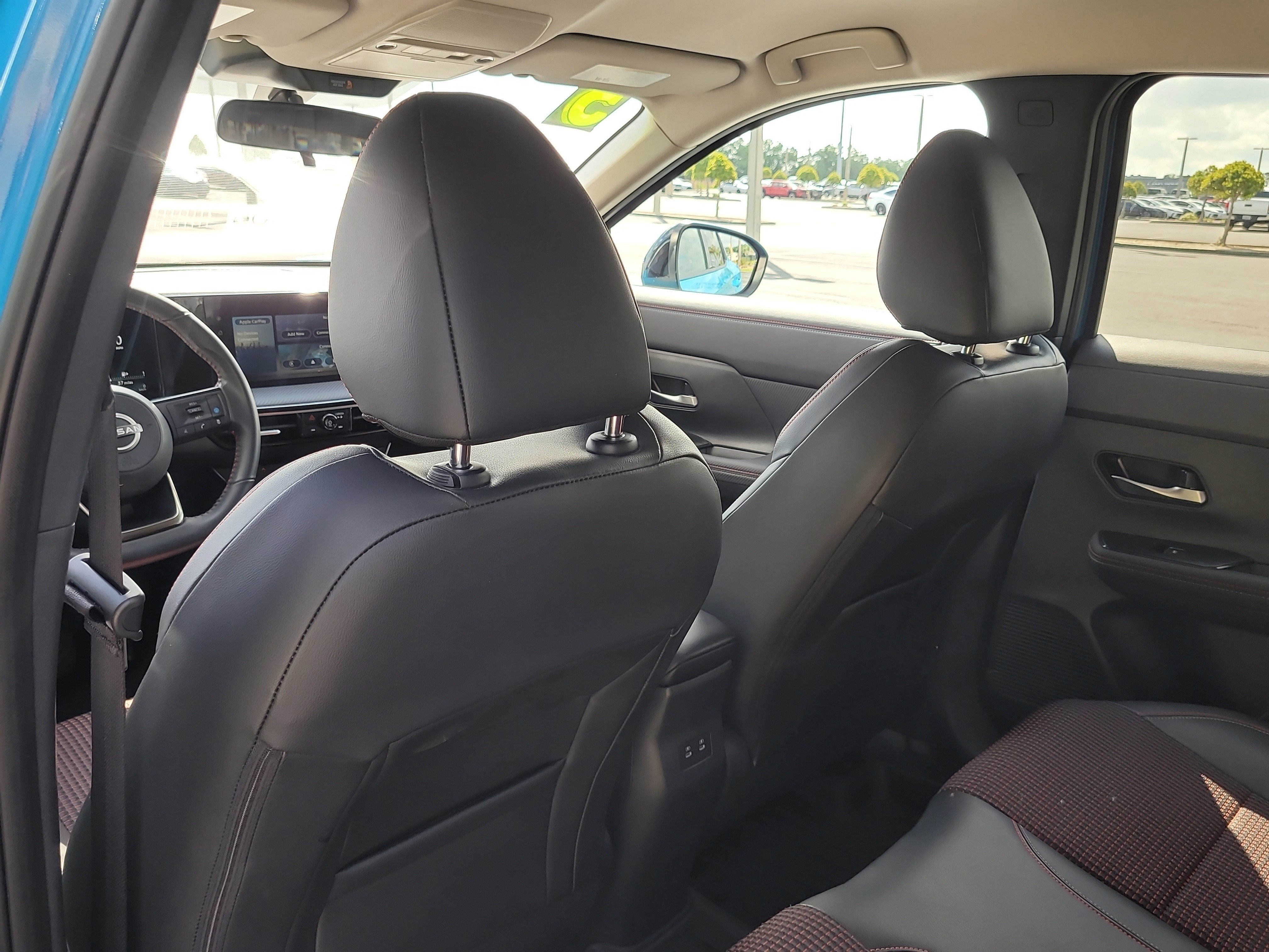 Used 2025 Nissan Kicks SR FWD image 14