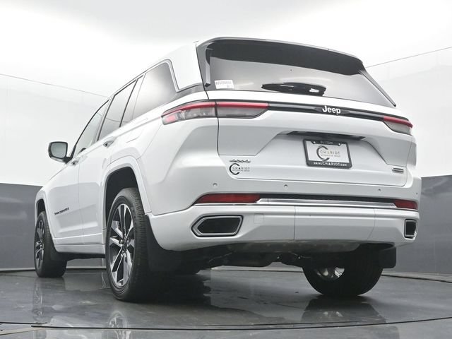 Used 2023 Jeep Grand Cherokee Overland AWD/4WD image 49