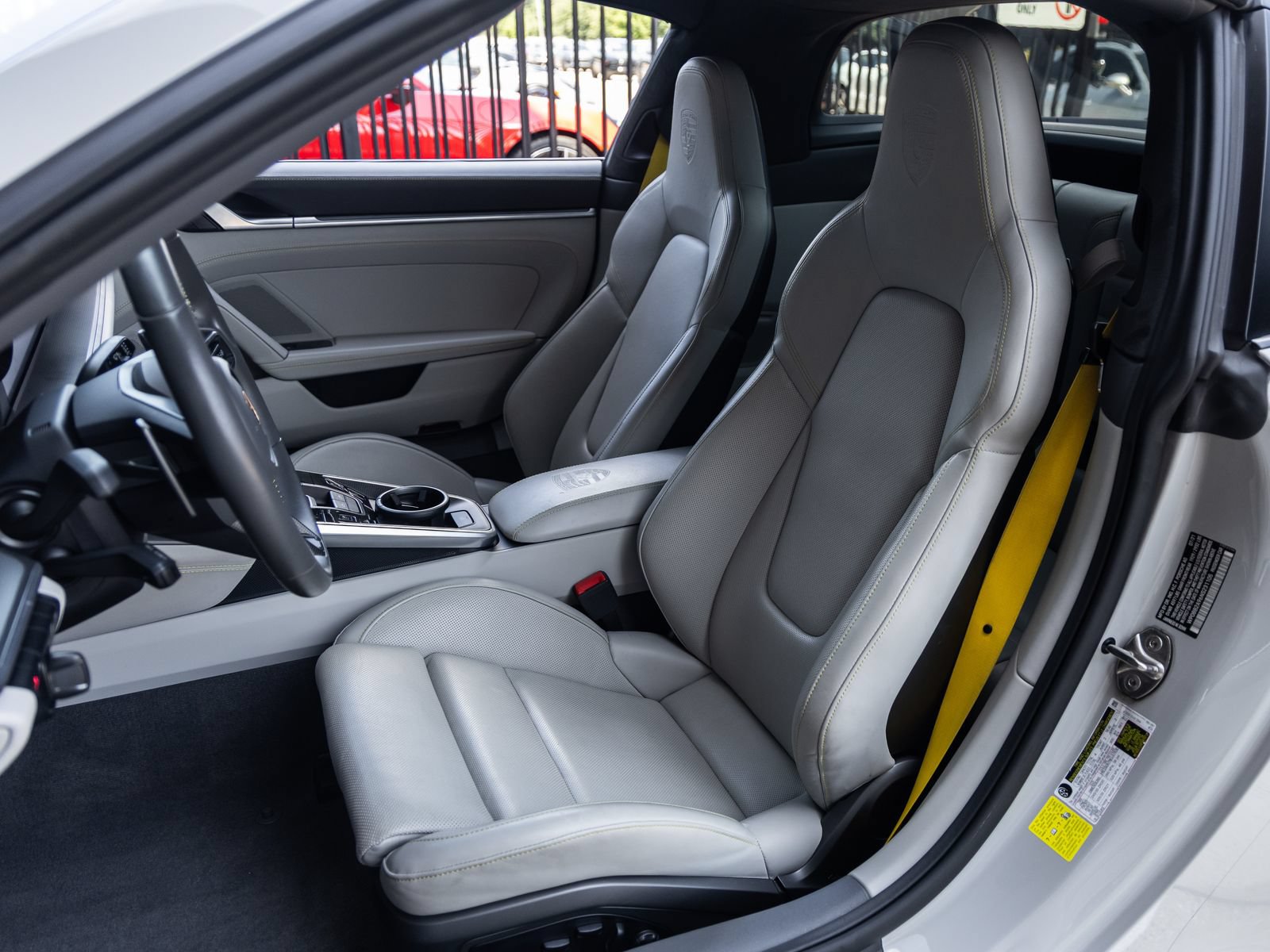 Certified 2022 Porsche 911 Targa 4S AWD/4WD image 5