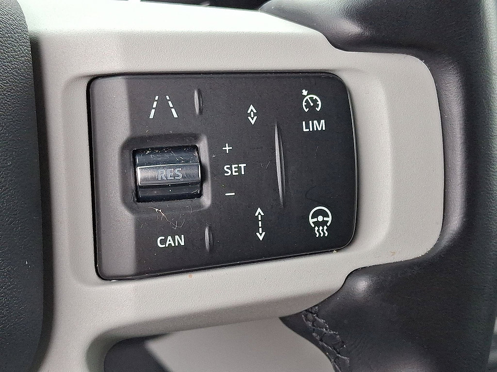 Used 2024 Land Rover Defender 90 X-Dynamic SE AWD/4WD image 24
