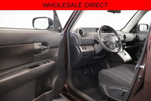 Used 2009 Scion xB FWD image 8