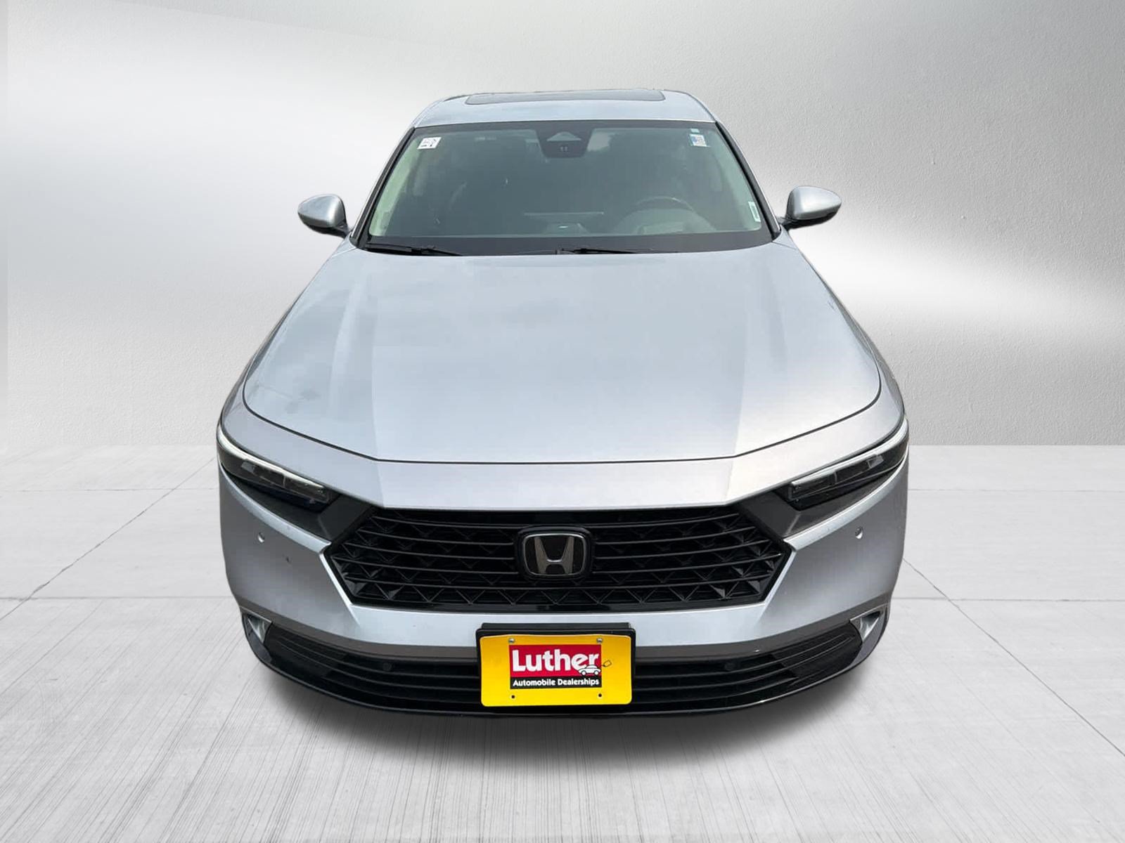Used 2024 Honda Accord Touring image 3