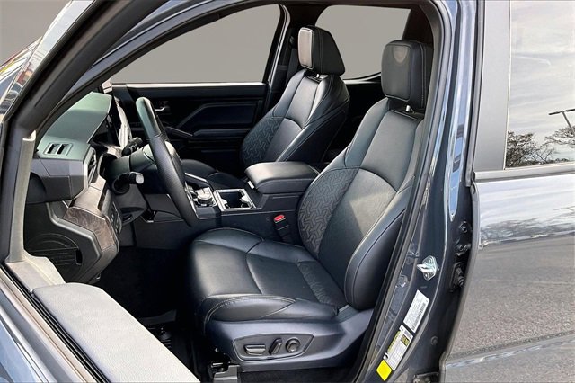 Used 2024 Toyota Tacoma Limited image 18