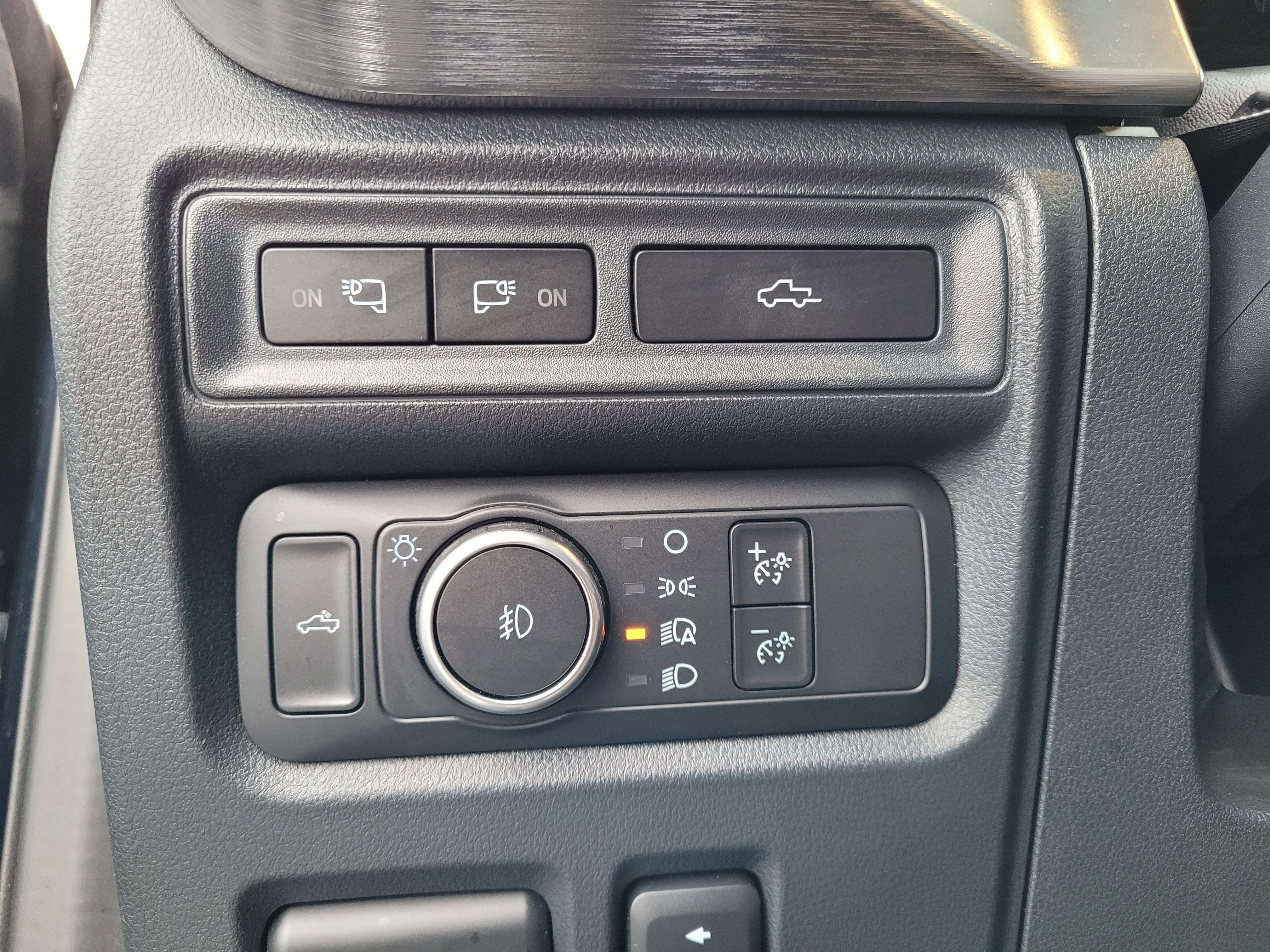 Used 2021 Ford F150 Lariat w/ Trailer Tow Package image 30