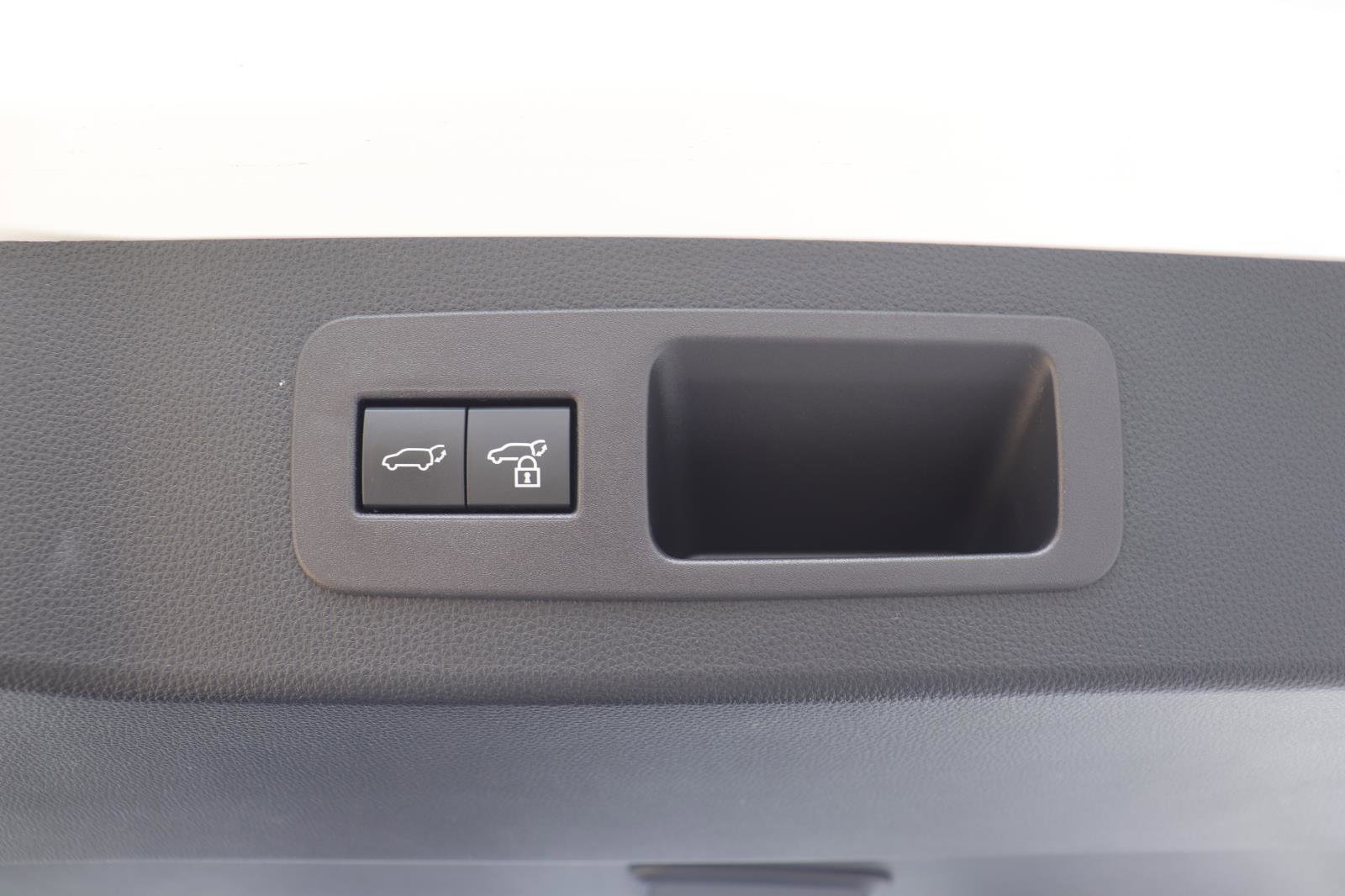 Used 2024 Lexus LX 600 4WD w/ Luxury Package image 20