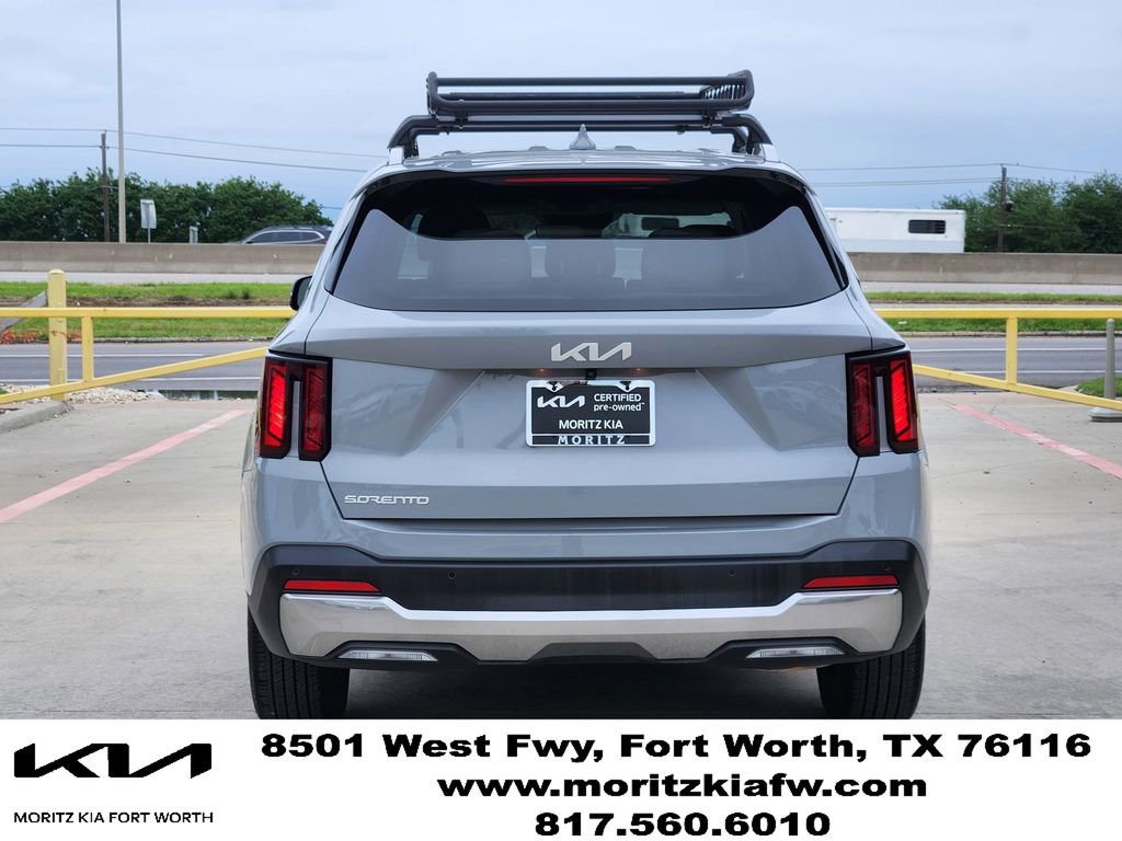 Certified 2025 Kia Sorento S FWD image 5