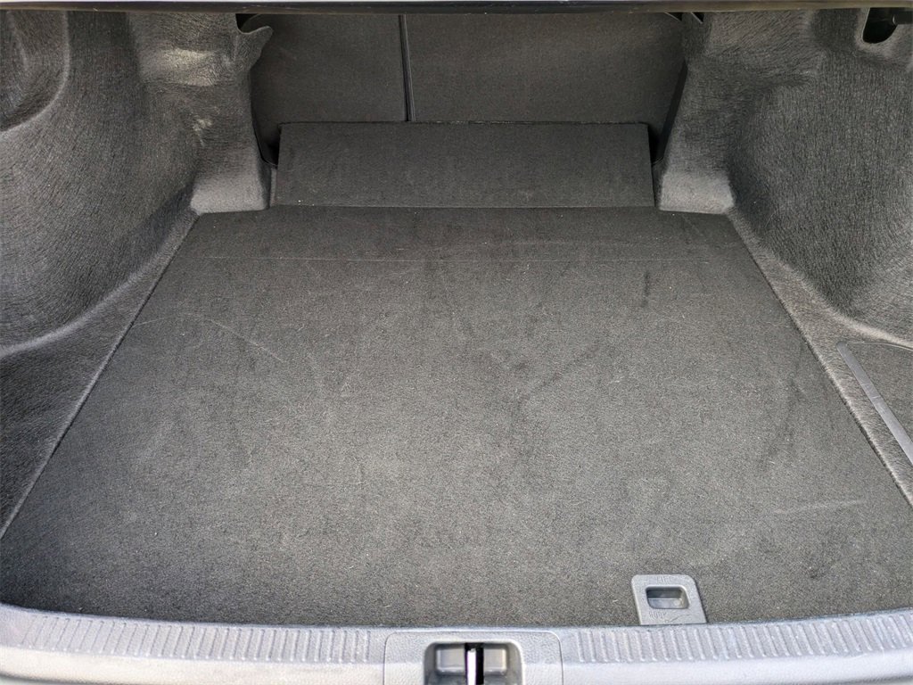 Used 2025 Toyota Camry LE image 29