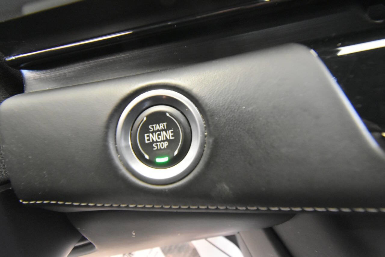 Used 2023 Cadillac Escalade Sport Platinum w/ LPO, ONYX Package AWD/4WD image 35