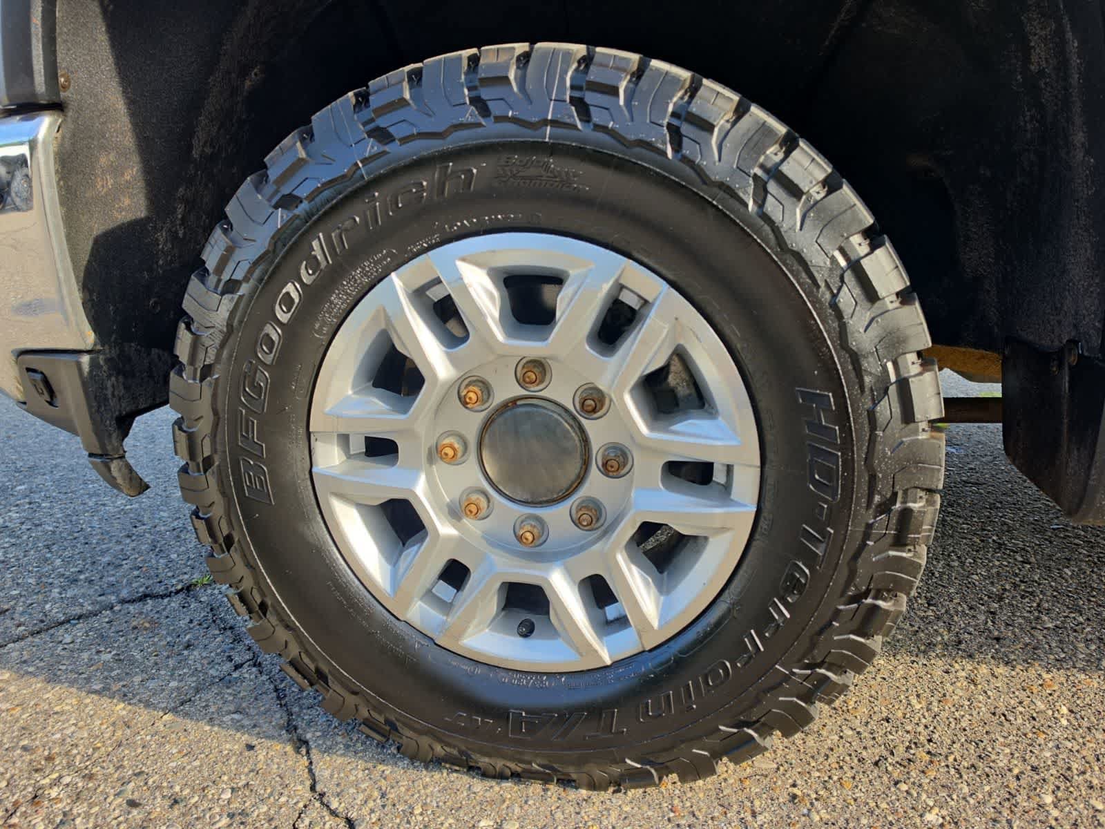 Used 2023 Chevrolet Silverado 2500 LT AWD/4WD image 15