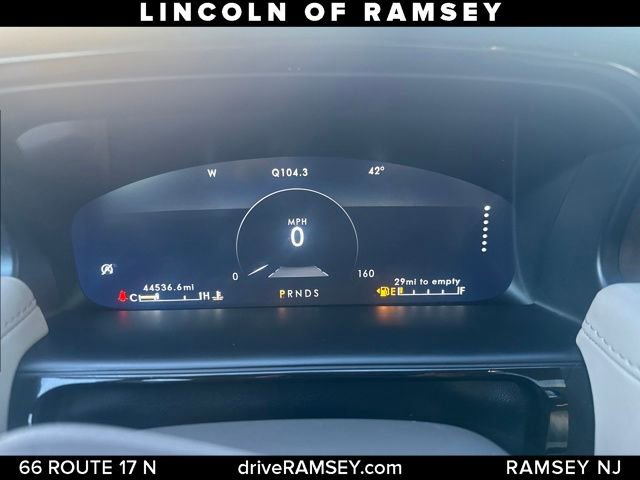 Used 2022 Lincoln Nautilus Reserve image 16