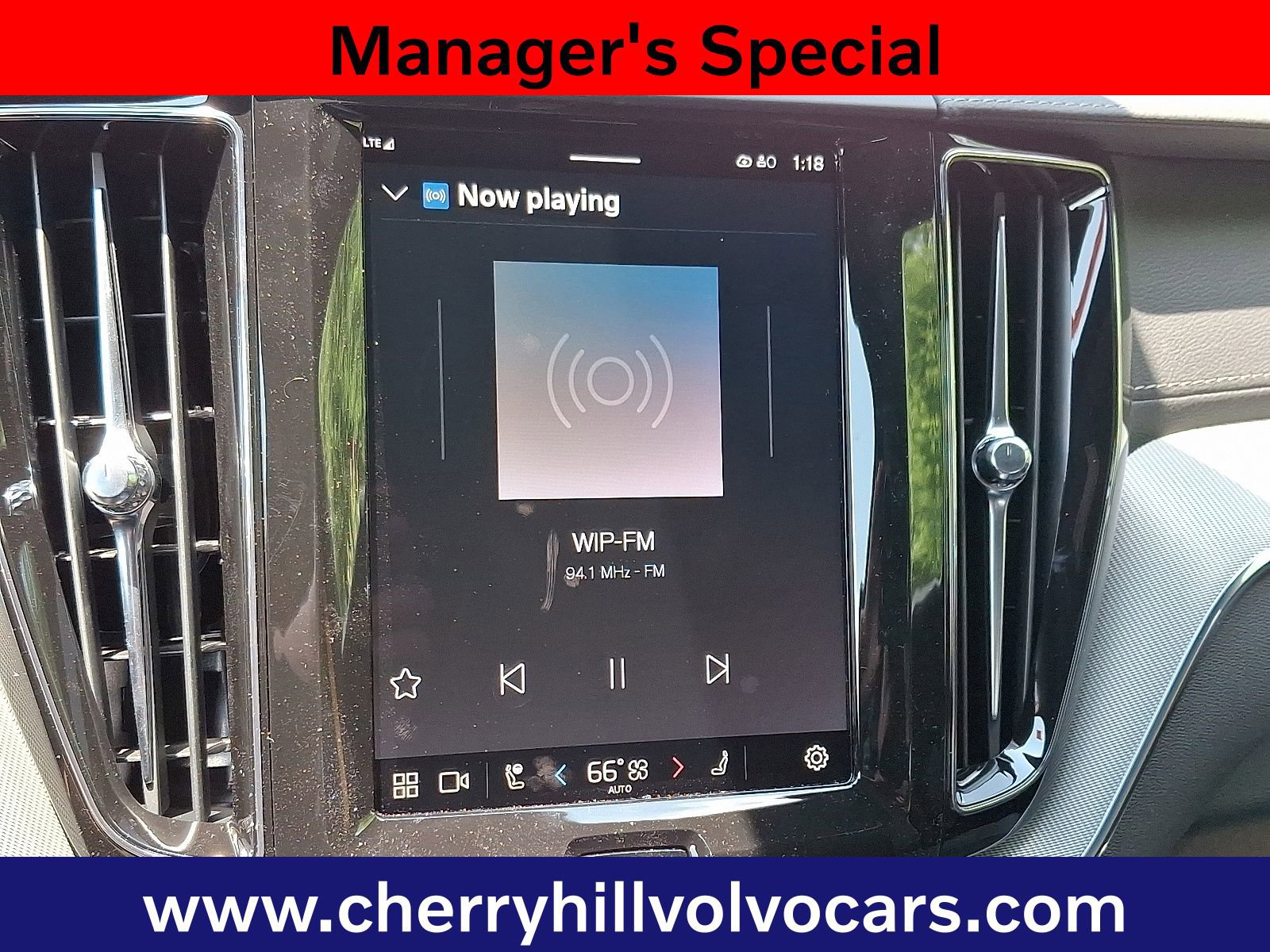 Certified 2025 Volvo XC60 T8 Polestar w/ Protection Package Premier image 17