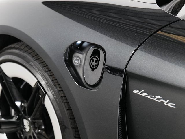Certified 2025 Porsche Taycan RWD image 25