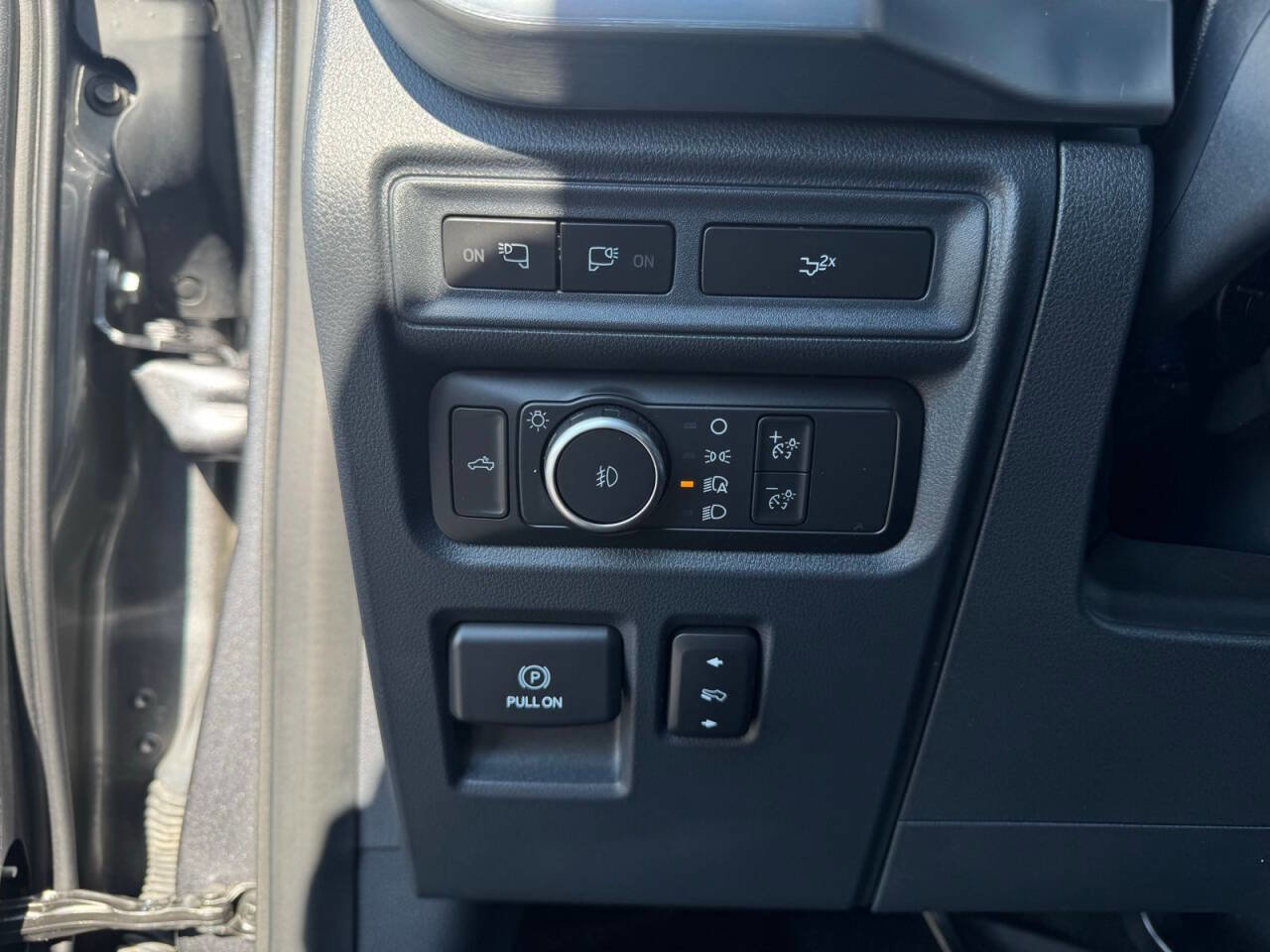 Used 2022 Ford F150 Lariat image 17