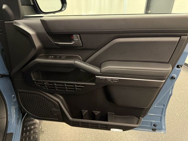 Certified 2025 Toyota 4Runner TRD Off-Road Premium image 8