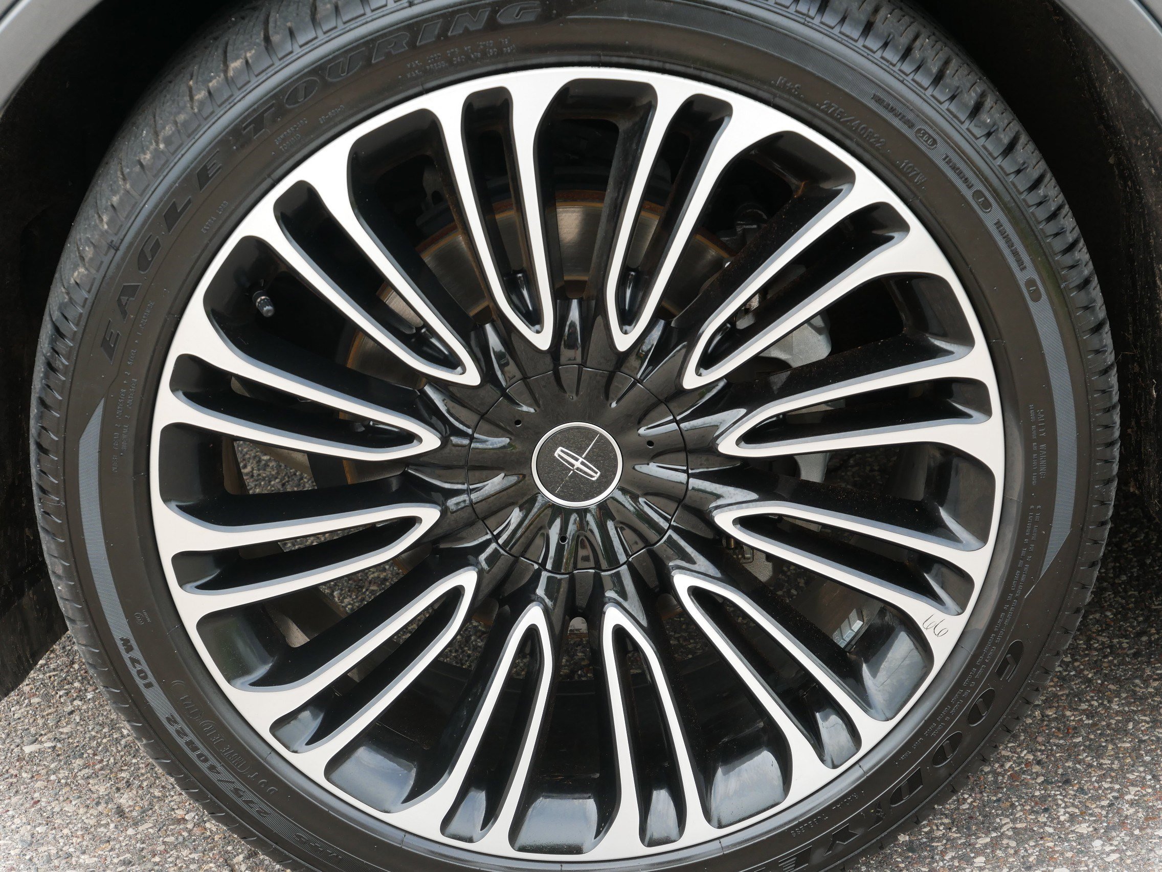 Used 2023 Lincoln Aviator Black Label w/ Dynamic Handling Package image 10