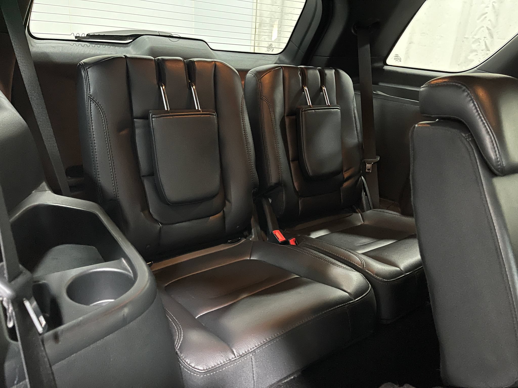Used 2019 Ford Explorer XLT w/ Equipment Group 202A AWD/4WD image 31