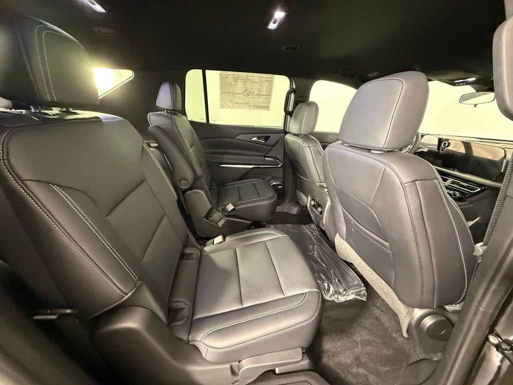 New 2025 Chevrolet Traverse LT w/ Enhanced Driving Package image 16