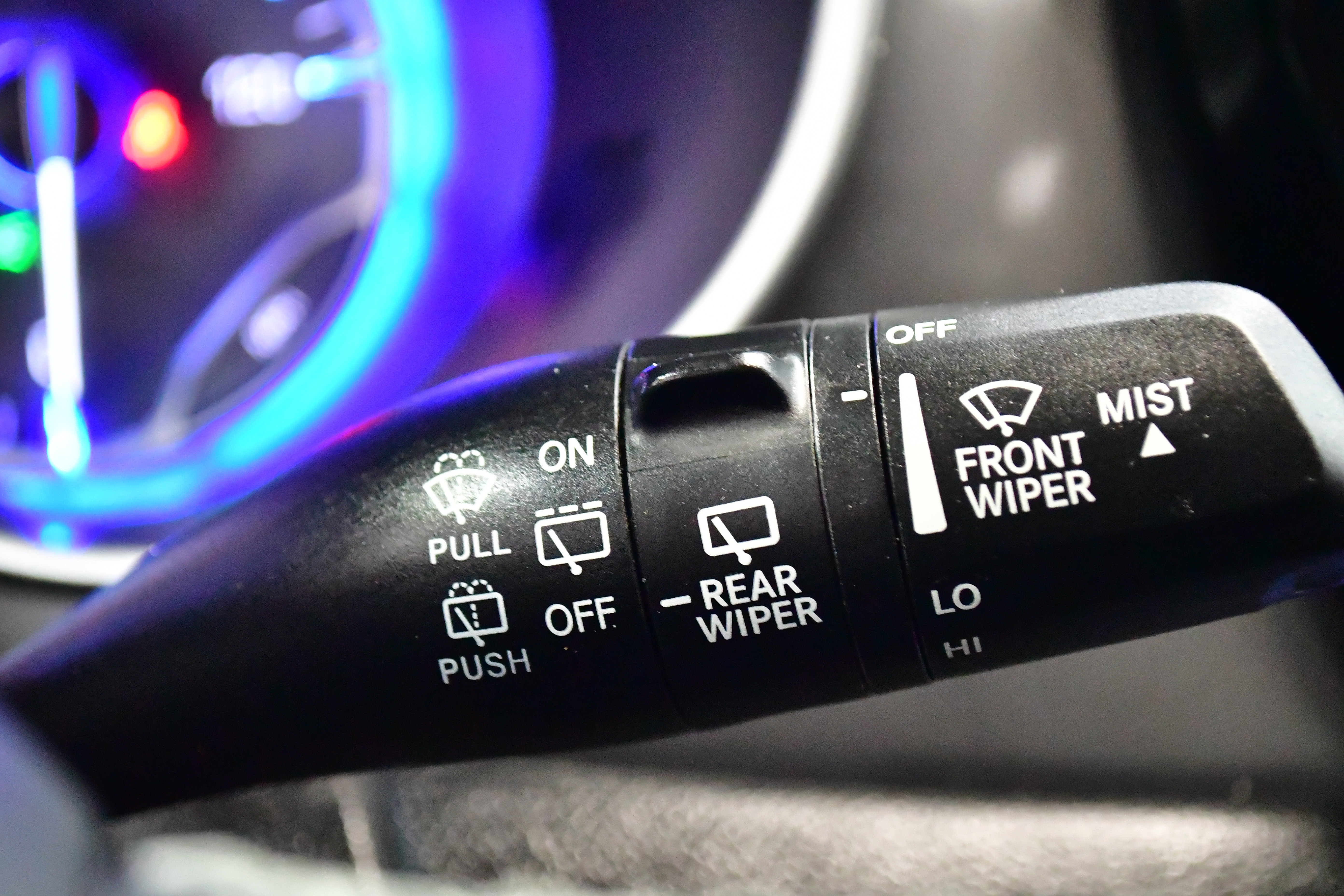 Used 2023 Chrysler Pacifica Touring-L FWD image 23